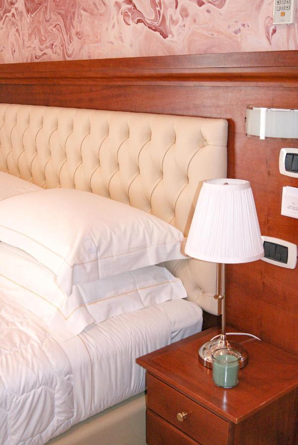 Monti 66 Hotel ローマ エクステリア 写真
