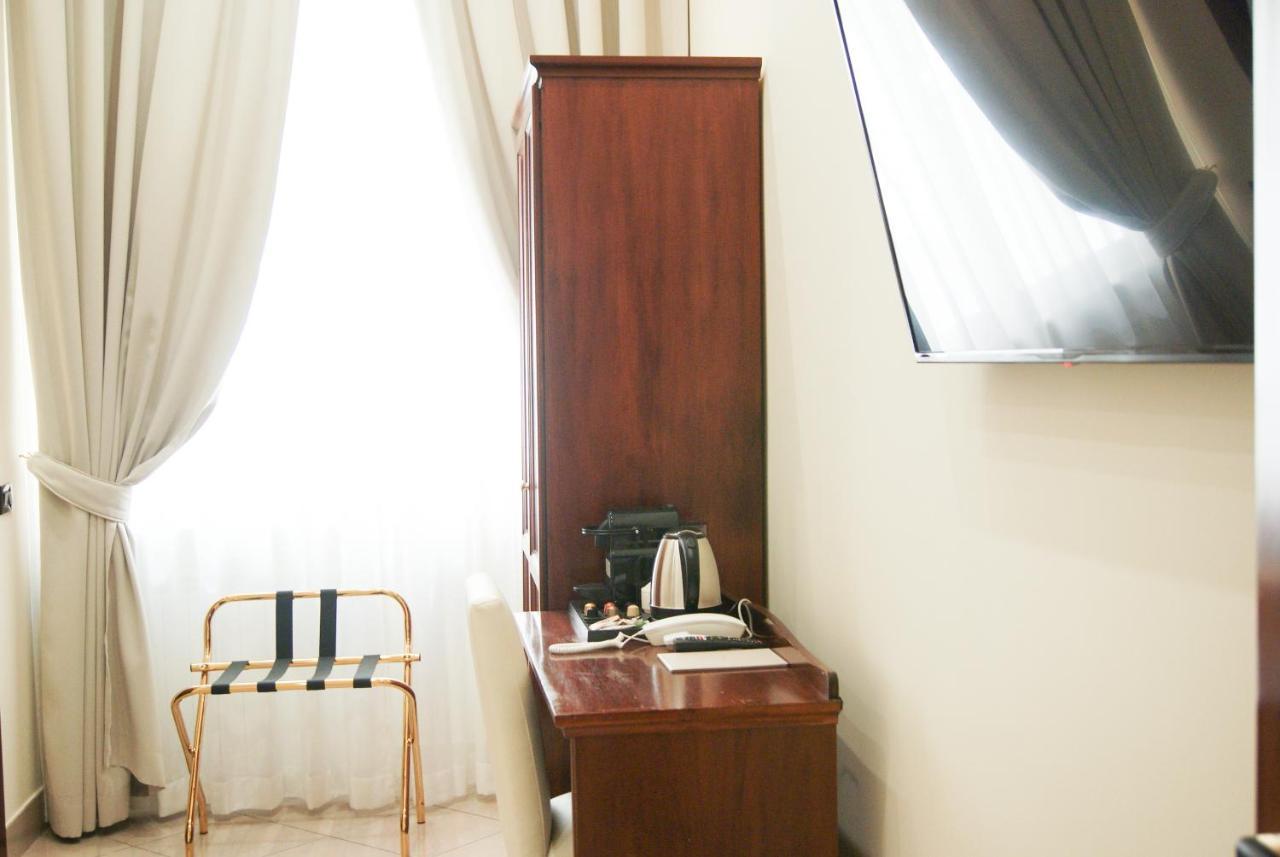 Monti 66 Hotel ローマ エクステリア 写真