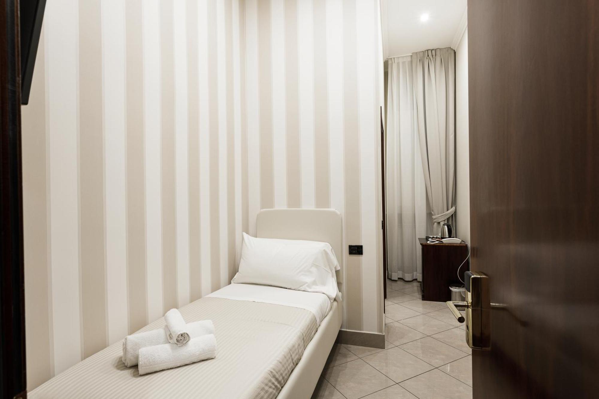 Monti 66 Hotel ローマ エクステリア 写真